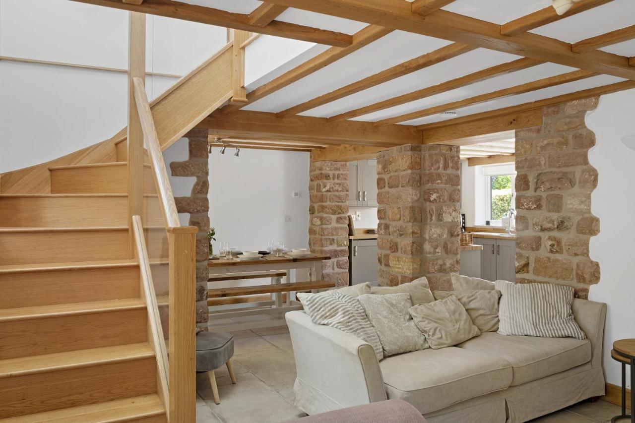 Luxurious Barn Conversion Oakamoor Экстерьер фото